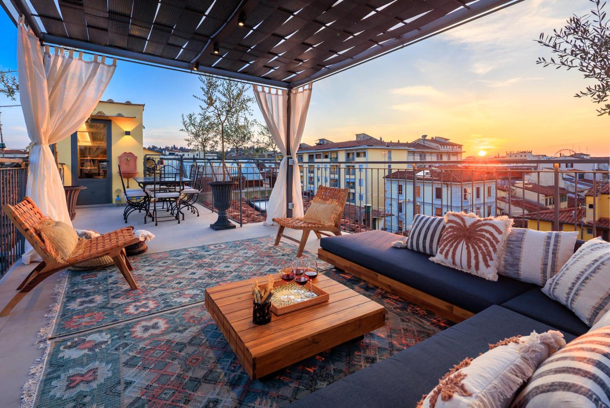 Apartment Enchanting Penthouse With A Breathtaking 360 Degrees Panoramic View In The Heart Of
