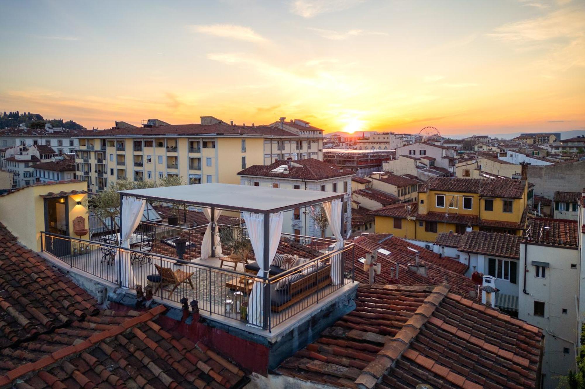 Apartment Enchanting Penthouse With A Breathtaking 360 Degrees Panoramic View In The Heart Of *