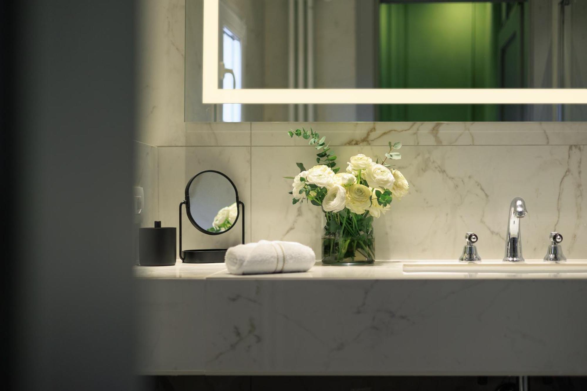 Apartment Enchanting Penthouse With A Breathtaking 360 Degrees Panoramic View In The Heart Of *